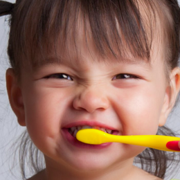 fluor dentição criança